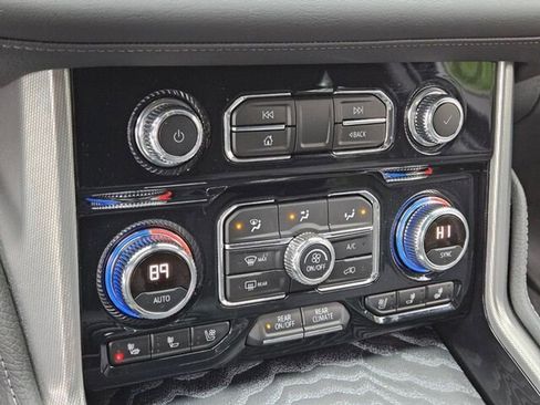 Used 2023 GMC Yukon Denali image 23