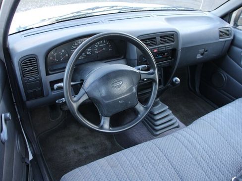 Used 1996 Nissan Pickup XE image 14