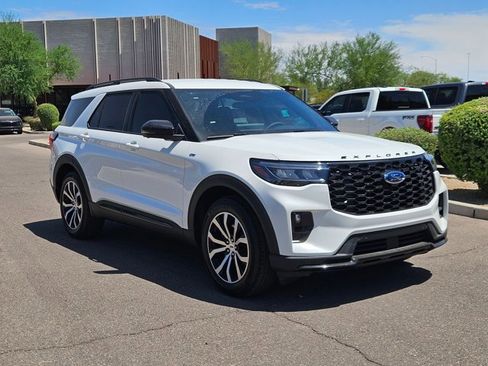 New 2025 Ford Explorer ST-Line image 8