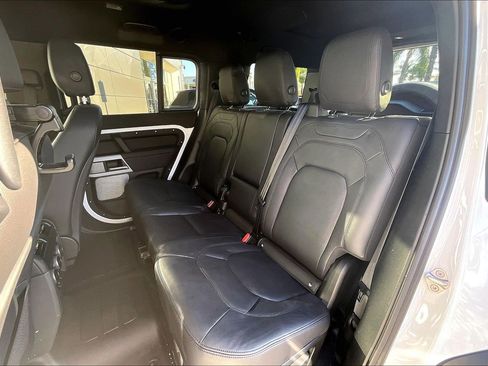 Used 2024 Land Rover Defender 130 S image 26