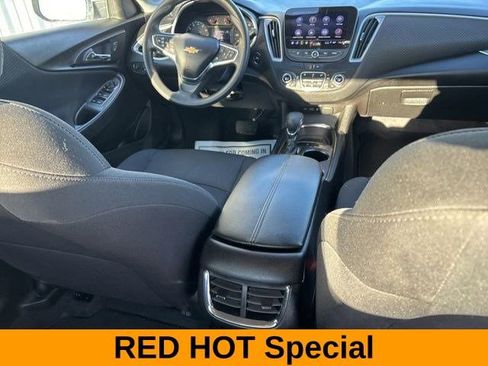Used 2023 Chevrolet Malibu LT FWD image 38