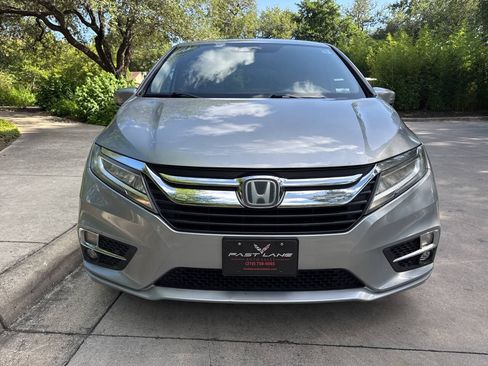 Used 2019 Honda Odyssey Elite image 2