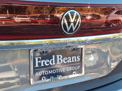 Used 2025 Volkswagen Atlas SEL Premium R-Line image 32