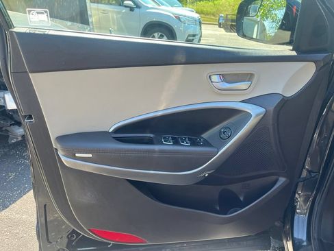 Used 2017 Hyundai Santa Fe Sport FWD image 9
