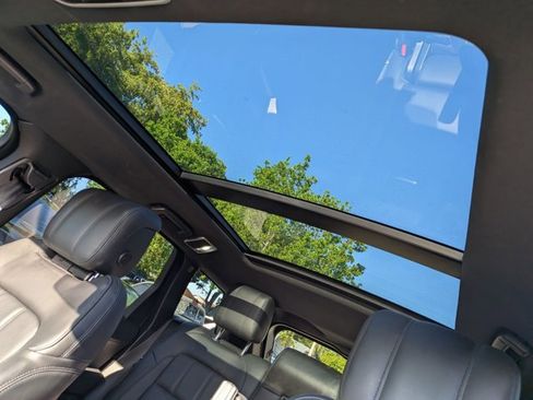 Used 2019 Land Rover Range Rover Sport Supercharged AWD/4WD image 13
