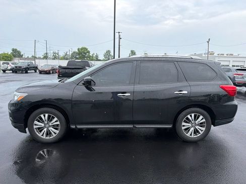 Used 2019 Nissan Pathfinder SL FWD image 4