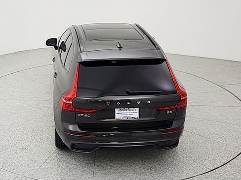 Certified 2025 Volvo XC60 B5 Plus w/ Climate Package AWD/4WD image 14
