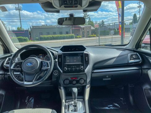Used 2022 Subaru Forester Premium AWD/4WD image 3