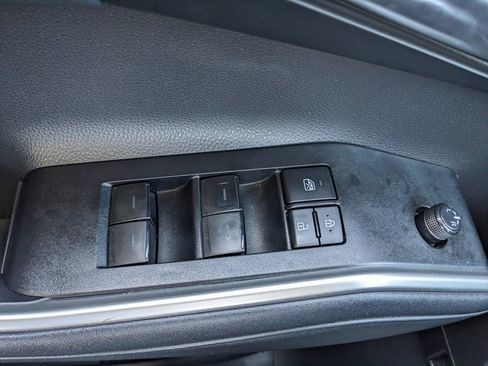 Used 2021 Toyota Highlander XLE image 57