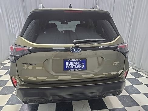 Certified 2025 Subaru Forester Premium AWD/4WD image 10