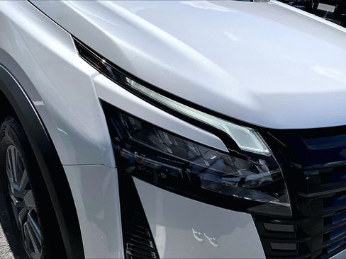 New 2026 Nissan Pathfinder SV FWD image 13
