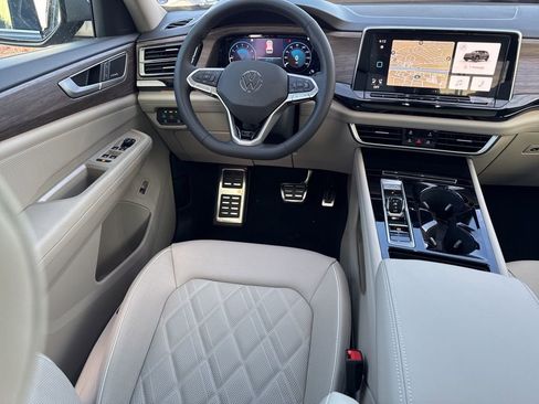 New 2026 Volkswagen Atlas SEL Premium R-Line AWD/4WD image 16