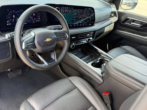 Used 2025 Chevrolet Tahoe LT RWD image 10