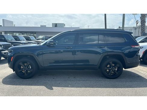 New 2026 Jeep Grand Cherokee L Limited w/ Limited Altitude Package RWD image 3
