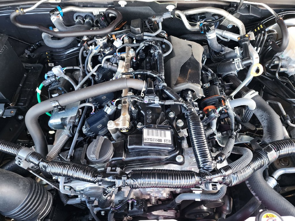 Used 2025 Toyota Tacoma TRD Sport AWD/4WD image 25