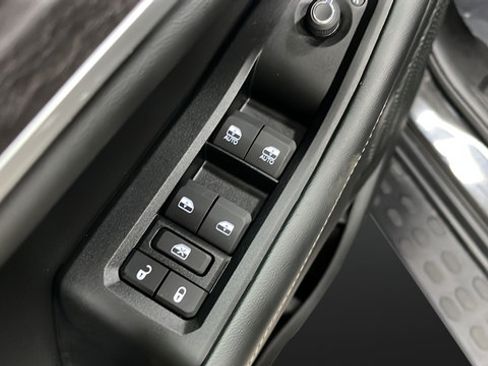 Used 2025 Jeep Grand Cherokee Limited AWD/4WD image 20