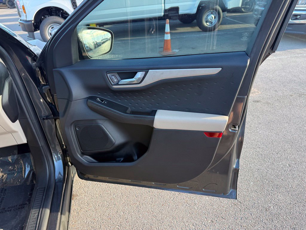 Used 2020 Ford Escape SEL FWD image 28