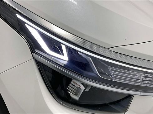 Used 2022 Kia Seltos EX image 38