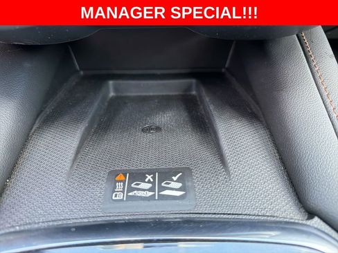 Used 2023 Chevrolet Blazer Premier w/ Driver Confidence II Package FWD image 31
