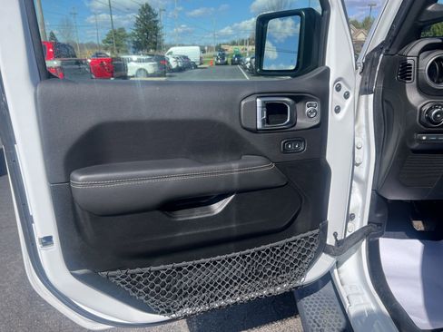 Used 2021 Jeep Wrangler Unlimited Rubicon 4xe w/ Cold Weather Group image 14