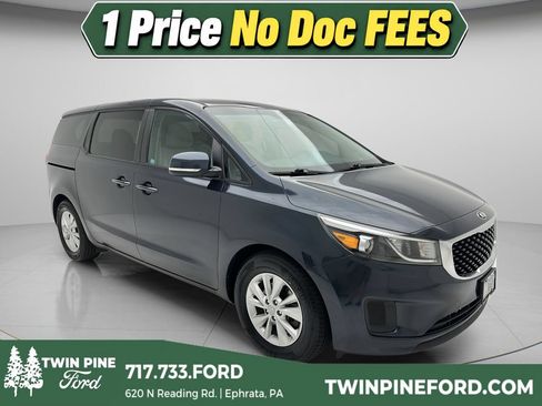 Used 2017 Kia Sedona LX FWD image 1