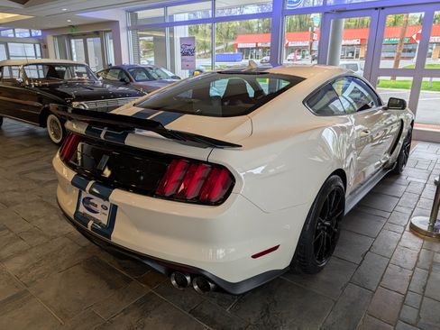 Certified 2020 Ford Mustang Shelby GT350 w/ Technology Package RWD image 5
