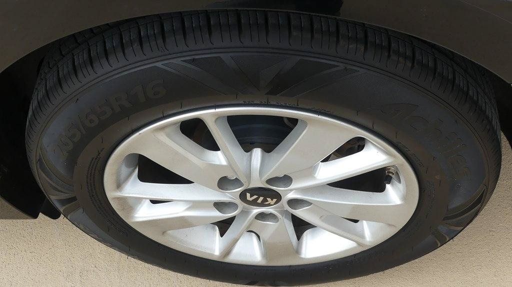 Used 2016 Kia Optima LX FWD image 27