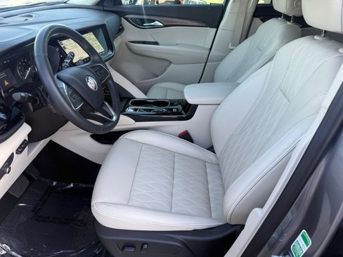 Used 2022 Buick Envision Avenir w/ Technology Package II FWD image 11