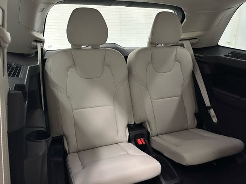 Used 2024 Volvo XC90 B5 Plus image 24