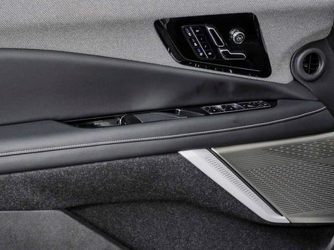 Used 2025 Cadillac Optiq Luxury 2 w/ LPO, Floor Liner Package AWD/4WD image 12