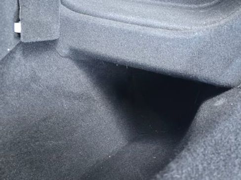 Used 2021 Tesla Model Y Long Range image 35