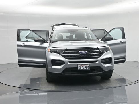 Certified 2023 Ford Explorer XLT image 37