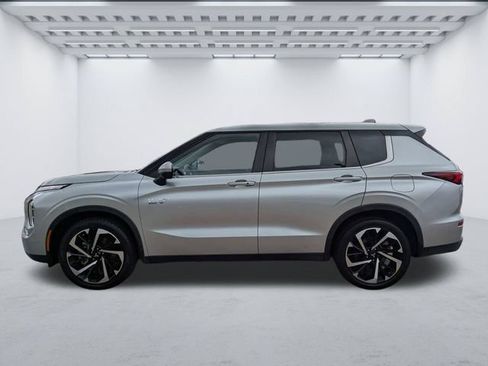 Used 2023 Mitsubishi Outlander SE AWD/4WD image 7