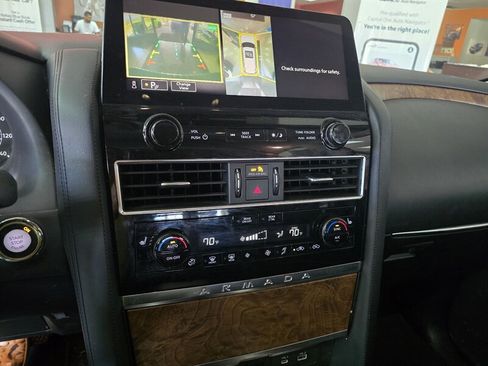 Used 2021 Nissan Armada SL w/ Captain's Chairs Package AWD/4WD image 25