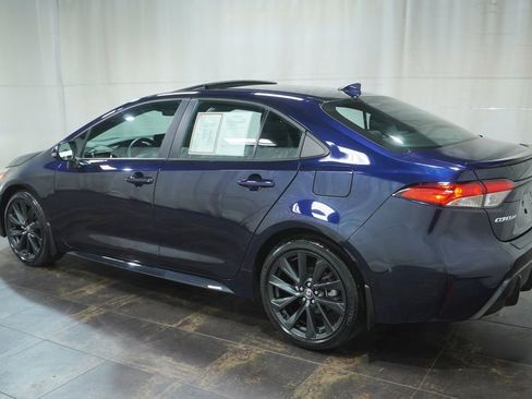 Used 2023 Toyota Corolla SE w/ SE Premium Package FWD image 7
