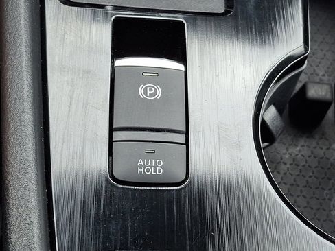 Used 2023 Nissan Rogue SV FWD image 27