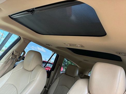 Used 2012 Buick Enclave Leather AWD/4WD image 9