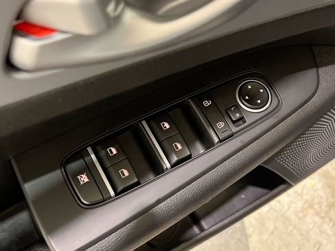 Used 2023 Kia Forte LXS w/ LXS Technology Package image 29