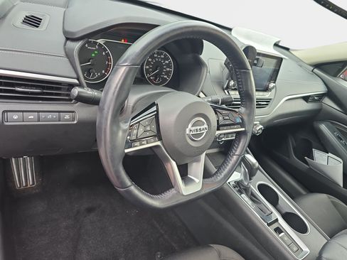 Used 2019 Nissan Altima 2.5 SV FWD image 15