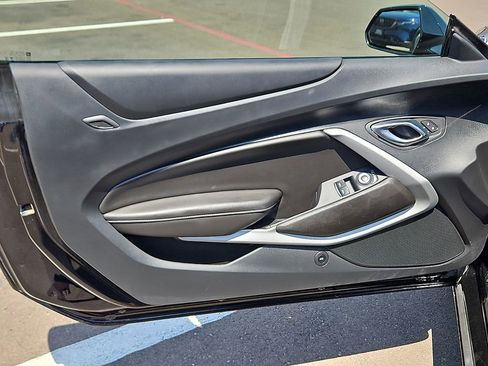 Used 2022 Chevrolet Camaro LT RWD image 17