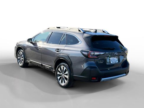 Used 2023 Subaru Outback Touring XT image 3