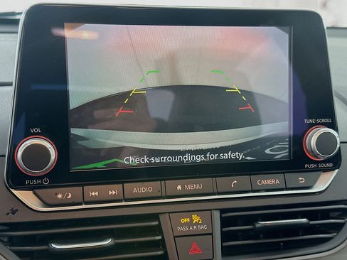 Used 2024 Nissan Altima 2.5 SV image 21