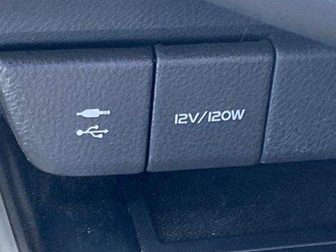 Used 2019 Toyota Camry LE FWD image 21