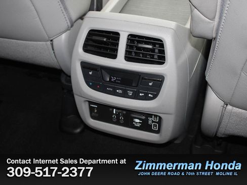 Certified 2019 Honda Pilot Touring image 10