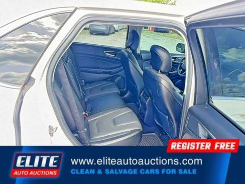 Used 2018 Ford Edge Titanium w/ Equipment Group 302A FWD image 11