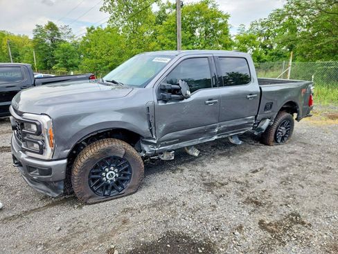 Used 2024 Ford F250 Lariat w/ Sport Appearance Package AWD/4WD image 2