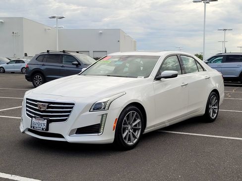 Used 2018 Cadillac CTS Luxury RWD image 10