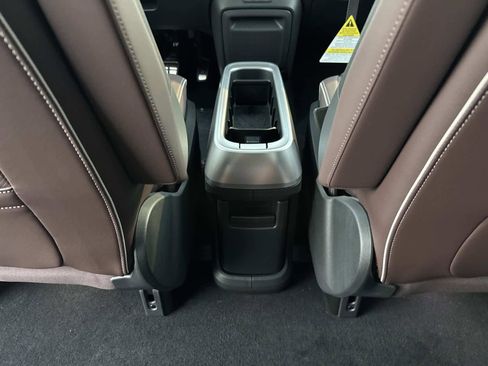 New 2025 Volkswagen ID. Buzz Pro S Plus image 17