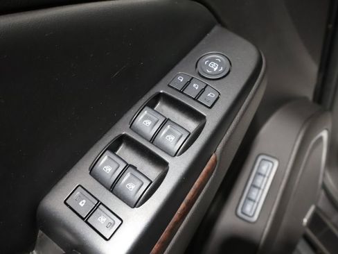 Used 2016 GMC Yukon XL SLT w/ Open Road Package image 16