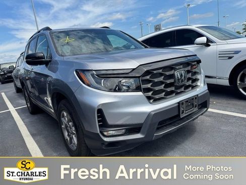 Used 2023 Honda Passport TrailSport image 1